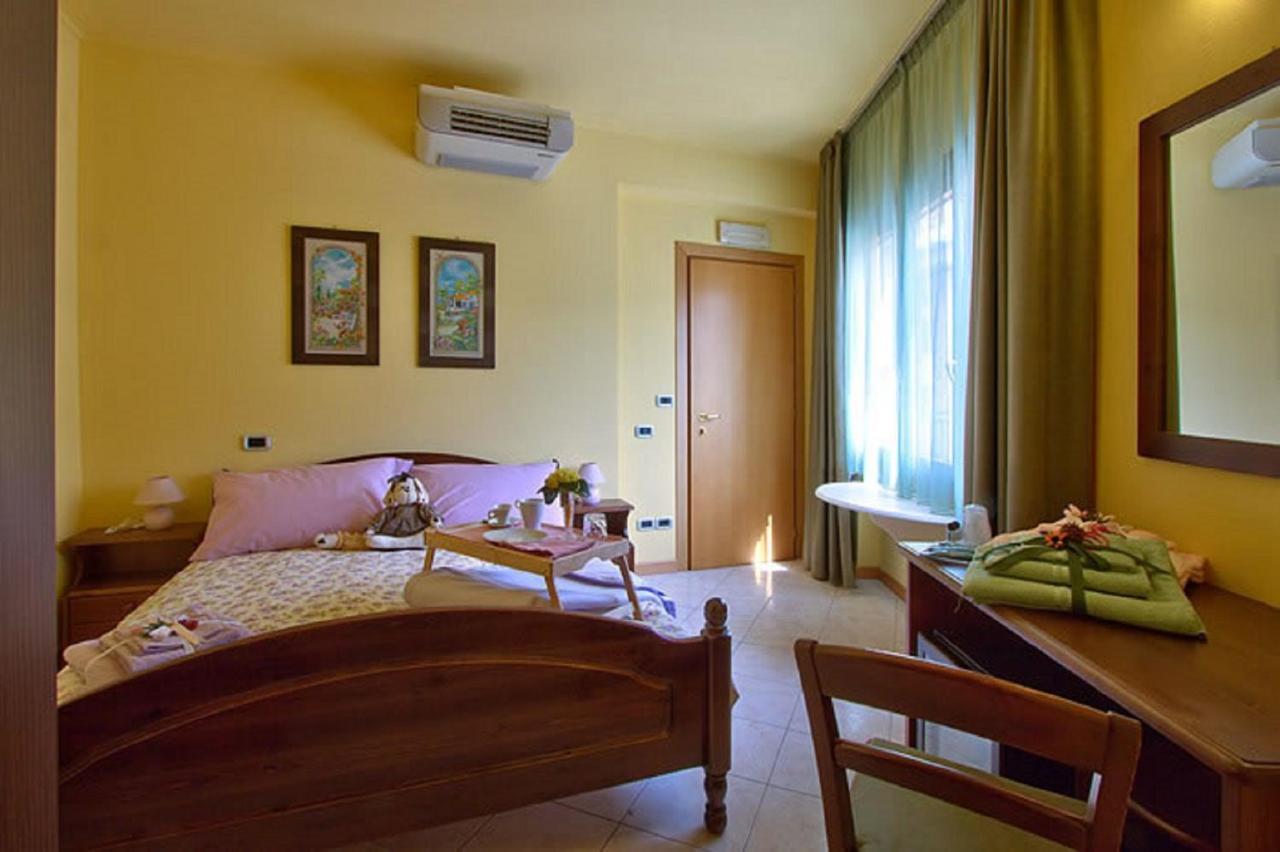 Pergola Rooms Тольмедзо Экстерьер фото