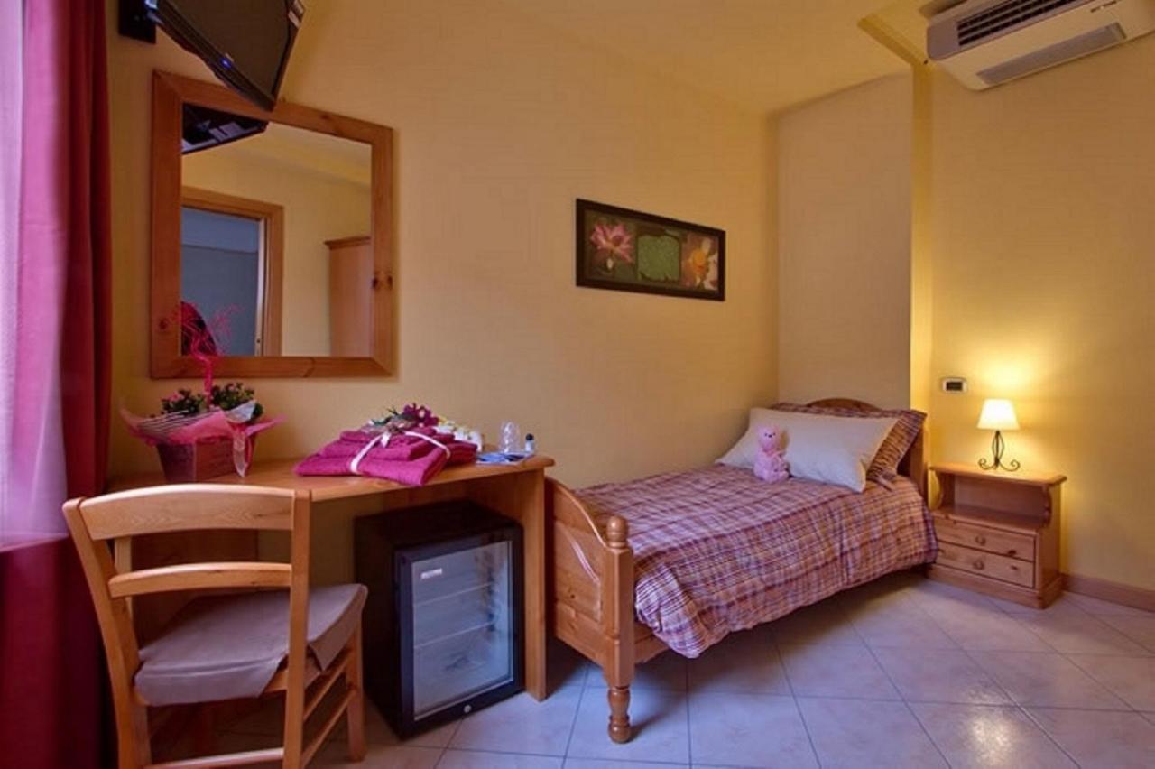Pergola Rooms Тольмедзо Экстерьер фото